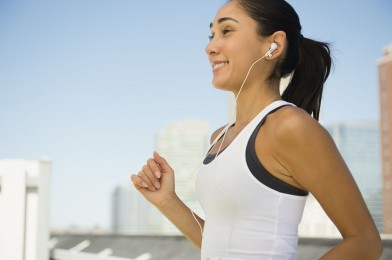 praticar esportes ouvindo musica no smartphone