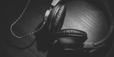 headphones-690685_960_720